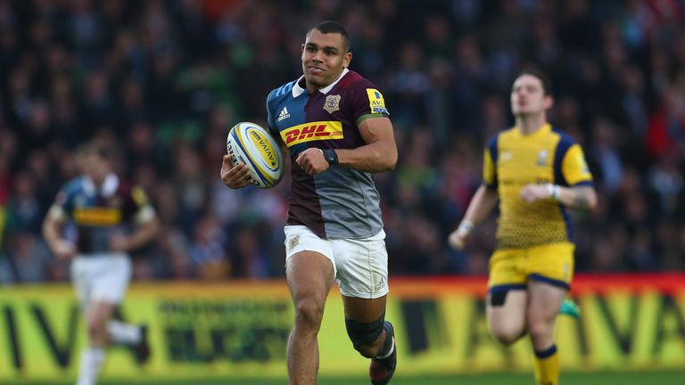 Joe Marchant of Harlequins breaks away from the Worcester Warriors defence to score a try during the Aviva Premiership match 