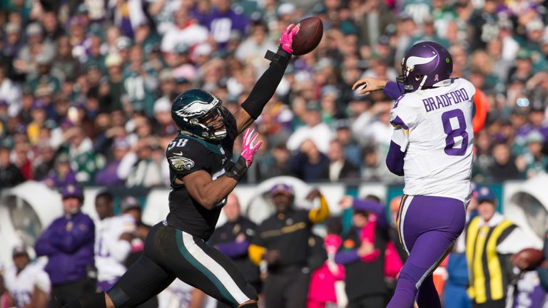 PHILADELPHIA, PA - OCTOBER 23: Jordan Hicks #58 of the Philadelphia Eagles knocks down a pass thrown by Sam Bradford #8 of the Minnesota Vikings in the thi