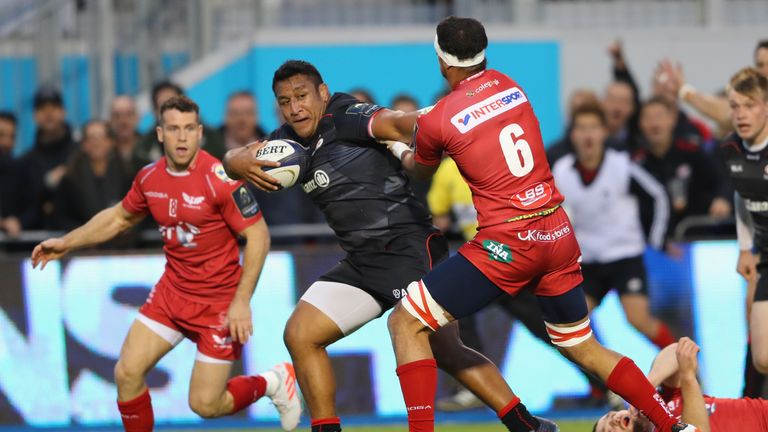 BARNET, ENGLAND - OCTOBER 22:  Mako Vunipola of Saracens scores the opening try during the European Rugby Champions Cup match between Saracens and Scarlets