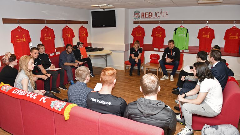 Mignolet visits Liverpool FC Foundation 
