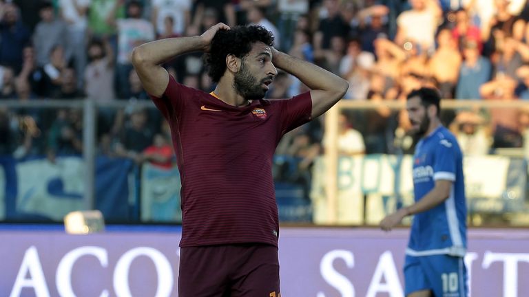 EMPOLI, ITALY - OCTOBER 30: Mohamed Salah of AS Roma reacts during the Serie A match between Empoli FC and AS Roma at Stadio Carlo Castellani on October 30