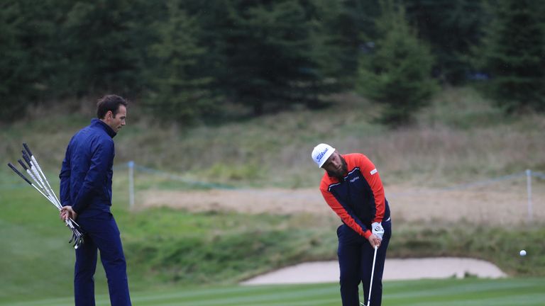 Nick Dougherty puts Beef through his paces in a chipping Masterclass