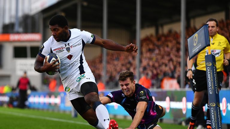 Noa Nakaitaci of Clermont Auvergne crosses the line to score his side's second try during the Champions Cup match against Exeter at Sandy Park, 2016