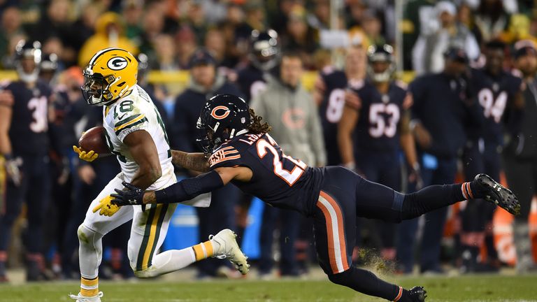Randall Cobb #18 was one of three players to record 10+ receptions for Green Bay