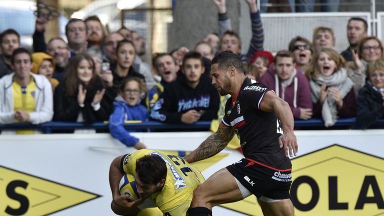 Clermont's centre Remi Lamerat dives over