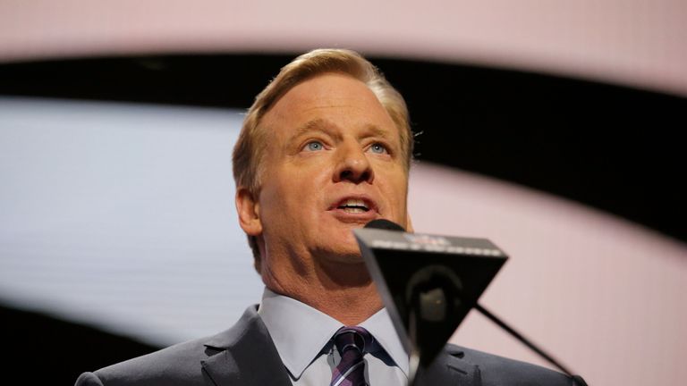 CHICAGO, IL - APRIL 28:  NFL Commissioner Roger Goodell speaks during the first round of the 2016 NFL Draft at the Auditorium Theatre of Roosevelt Universi