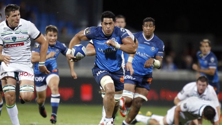 Castres No 8 Alex Tulou