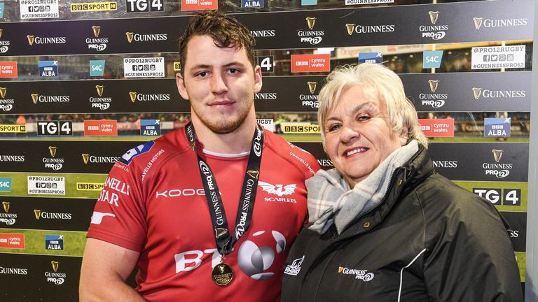 Cardiff 28/10/2016.Cardiff Blues vs Scarlets.Scarlets' Ryan Elias receives the man of the match medal from Guinness.