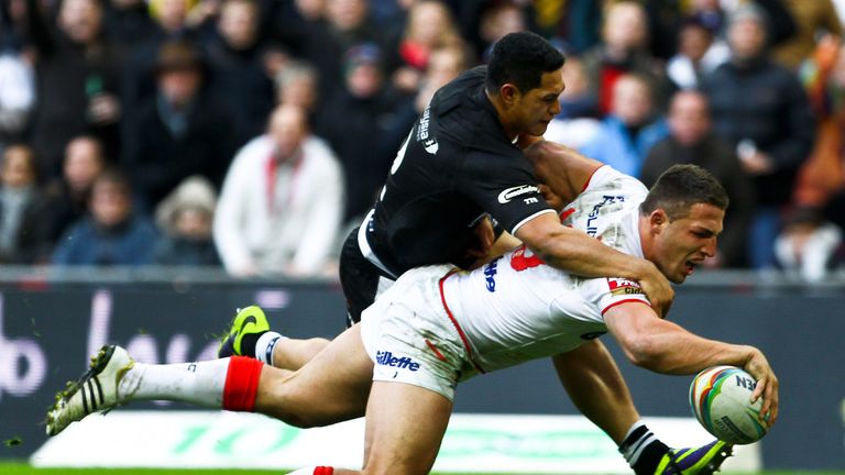 23/11/2013 - Rugby League - Rugby League World Cup Semi Final - New Zealand v England - Wembley Stadium,England - England's Sam Burgess scores a try.