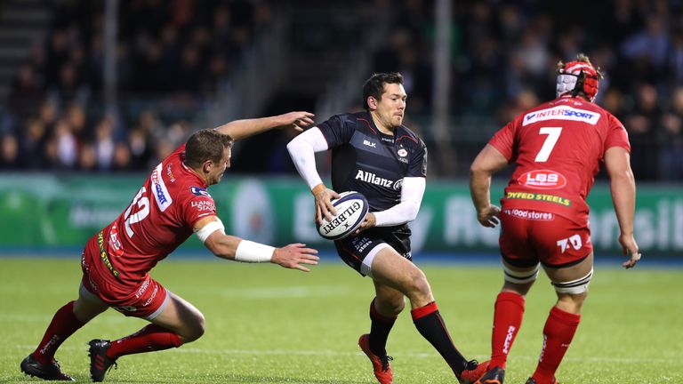 BARNET, ENGLAND - OCTOBER 22:  Alex Goode of Saracens in action during the European Rugby Champions Cup match between Saracens and Scarlets at Allianz Park
