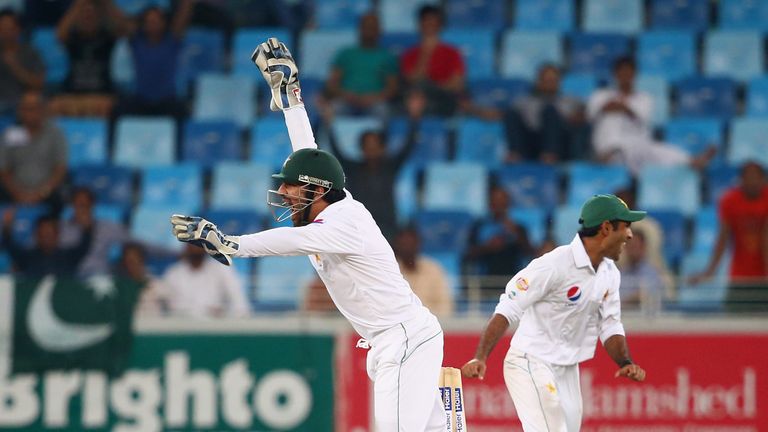 Sarfraz Ahmed of Pakistan celebrates a hard-fought victory for Pakistan