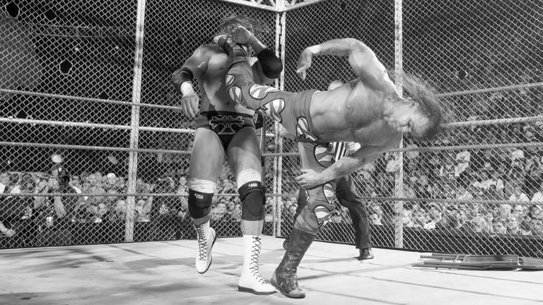 WWE Hell in a Cell 2004 - Triple H v Shawn Michaels