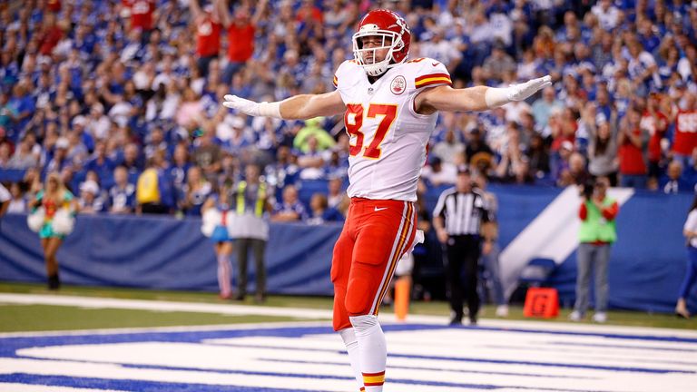 INDIANAPOLIS, IN - OCTOBER 30:  Travis Kelce #87 of the Kansas City Chiefs celebrates after catching a touchdown pass during the second quarter of the game