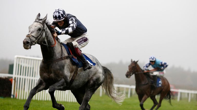 Vibrato Valtat: Aintree or Exeter for reappearance