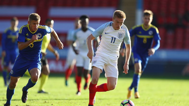WALSALL, ENGLAND - OCTOBER 11:  Duncan Watmore of England U21 runs with the ball during the UEFA European U21 Championship Group 9 qualifying match between