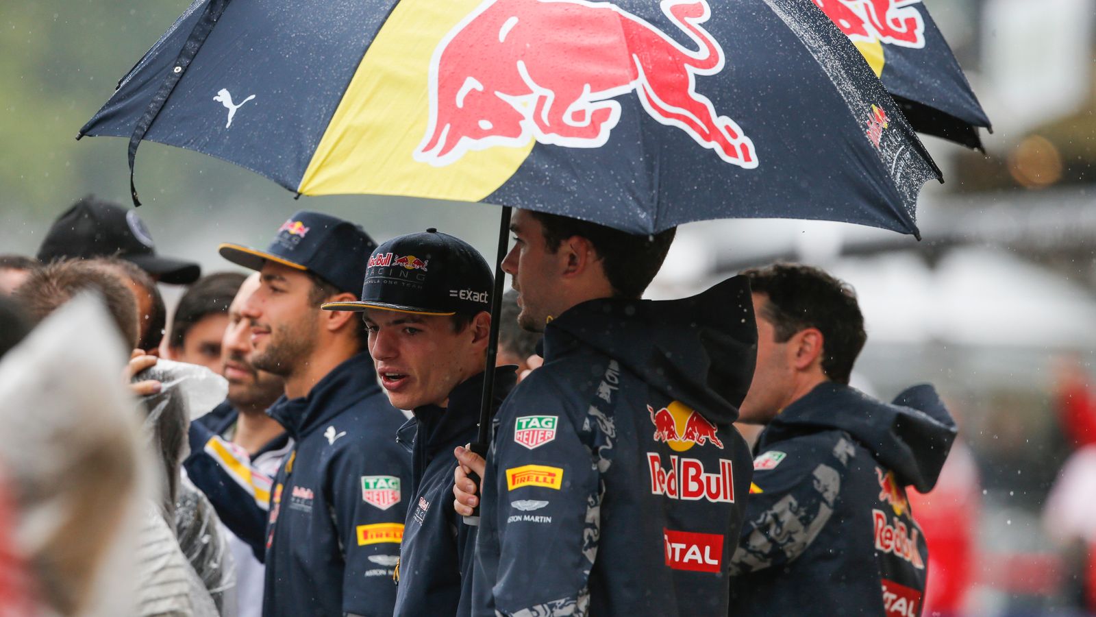 Brazilian GP: Rain set to make for unpredictable race | F1 News | Sky ...