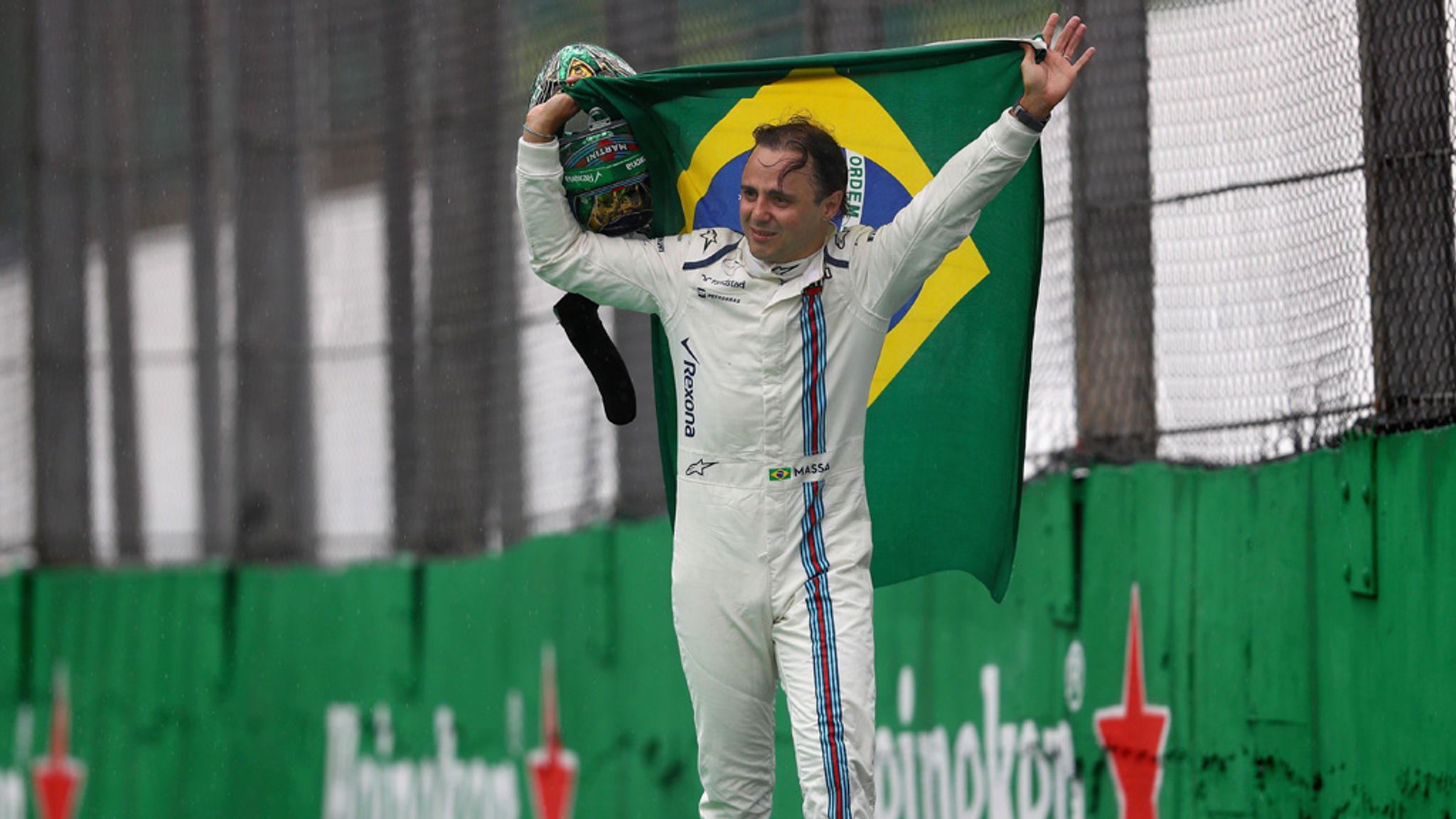 F1: Felipe Massa in tears at farewell after Brazilian GP