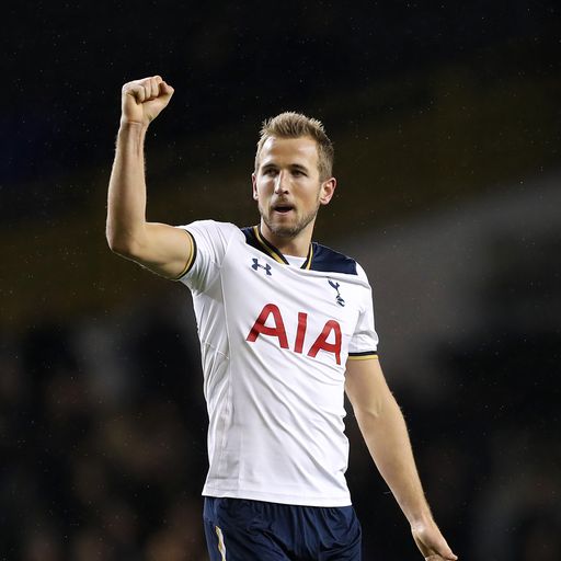 Kane signs new Spurs deal