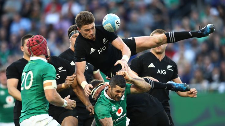 Beauden Barrett spills a high ball during New Zealand's loss to Ireland in Chicago