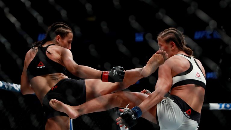 NEW YORK, NY - NOVEMBER 12:  Karolina Kowalkiewicz of Poland (right) fights against Joanna Jedrzejczyk of Poland in their women's strawweight championship 