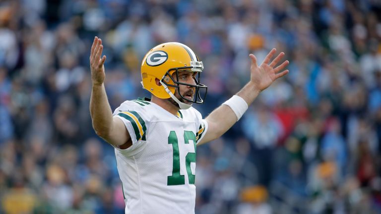 Aaron Rodgers has been inconsistent as the Green Bay Packers have struggled