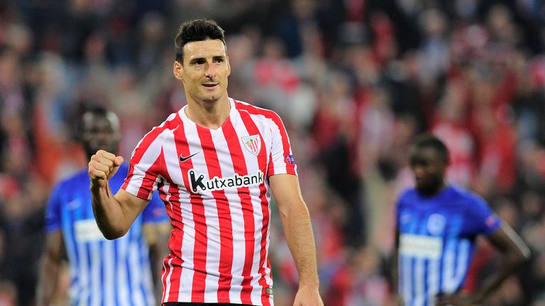 Athletic Bilbao's forward Aritz Aduriz celebrates after scoring his team's fifth goal during the Europa League Group F football match Athletic Club de Bilb