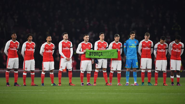 Arsenal and Southampton also paid tribute ahead of their game 