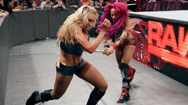 WWE Raw - Charlotte v Sasha Banks