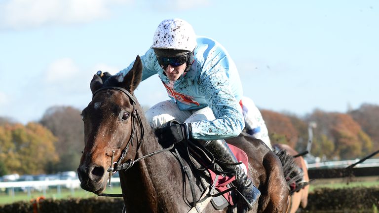 Clyne and Adam Wedge come home clear to win the Read Paul Nicholls Exclusively On Betfair Handicap Hurdle.