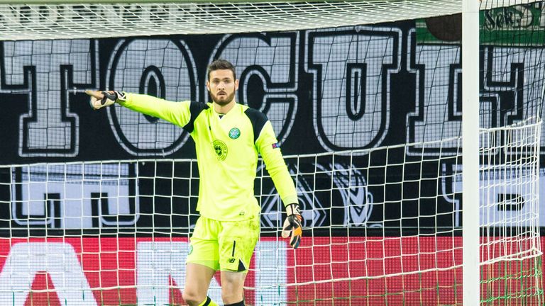 Celtic goalkeeper Craig Gordon gives instructions at Borussia-Park