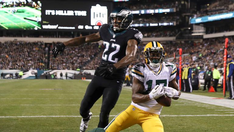 PHILADELPHIA, PA - NOVEMBER 28: Davante Adams #17 of the Green Bay Packers catches a touchdown pass against Nolan Carroll #22 of the Philadelphia Eagles in