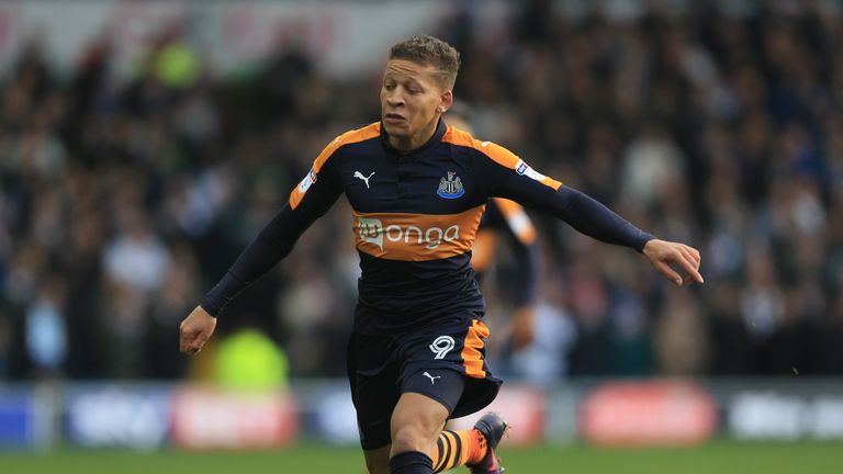 Newcastle United's Dwight Gayle during the Sky Bet Championship match at Craven Cottage, London.