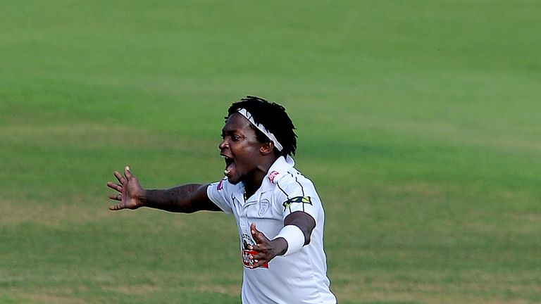 Fidel Edwards has agreed a new one-year deal with Hampshire