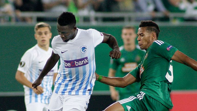  Wilfred Ndidi (L) in action for Genk against Rapid Vienna