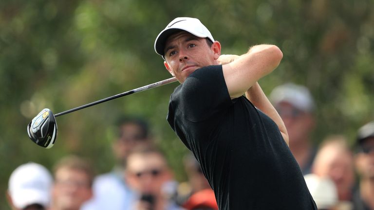 DUBAI, UNITED ARAB EMIRATES - NOVEMBER 19:  Rory McIlroy of Northern Ireland hits his tee shot on the 9th hole during day three of the DP World Tour Champi