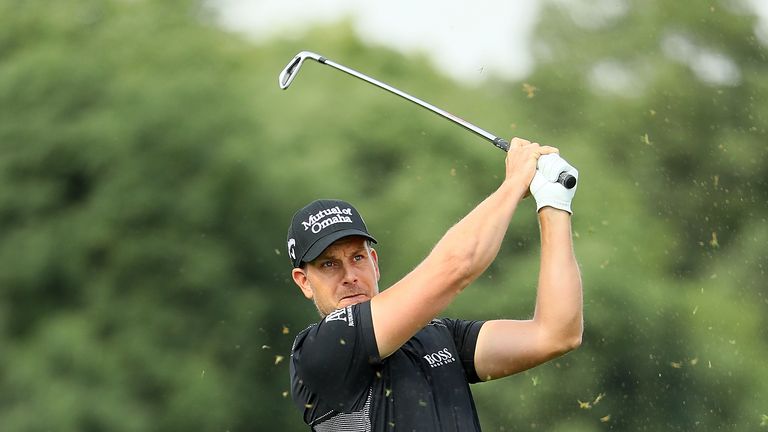 SHANGHAI, CHINA - OCTOBER 30:  Henrik Stenson of Sweden hits his second shot on the 9th hole during day four of the WGC - HSBC Champions at Sheshan Interna