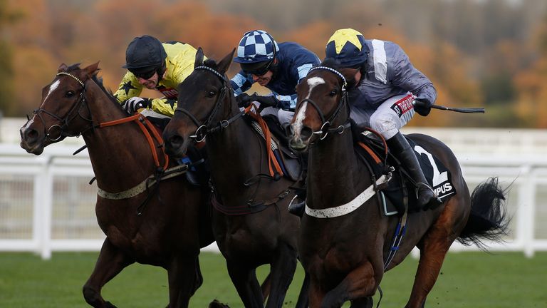 Thomas Campbell completes a double for the Nicky Henderson team