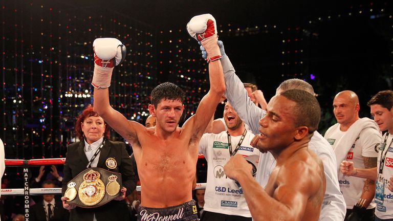 MONTE-CARLO BOXING BONANZA.SALLE DES ETOILES,.MONTE-CARLO,MONACO.PIC LAWRENCE LUSTIG.WBA WORLD SUPER-BANTAMWEIGHT TITLE.JAMIE McDONNELL V LIBORIO SOLIS