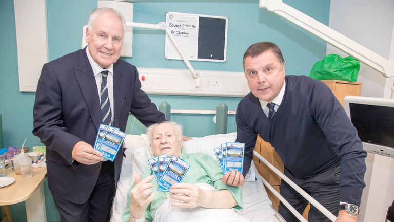 Joe Royle (left), 83-year-old Eddie O'Malley (centre) and Graeme Sharp enjoy the new EitC scratch card