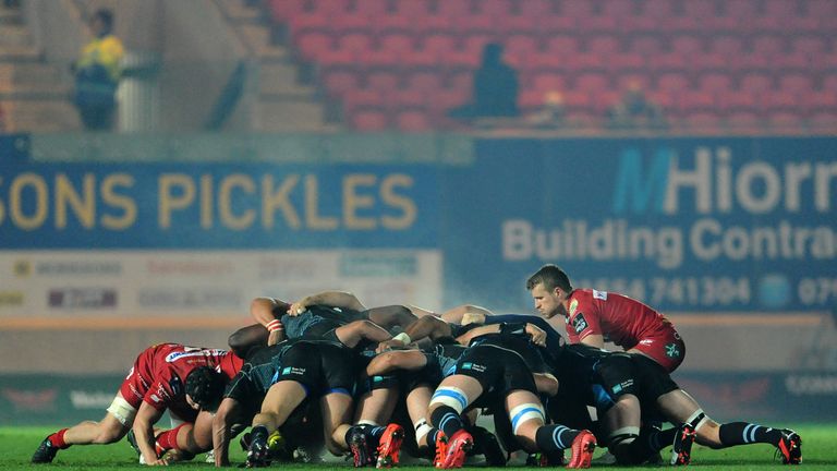 Jonathan Evans places the ball into the scrum