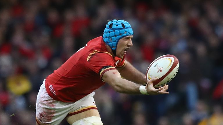 CARDIFF, WALES - NOVEMBER 05:  Justin Tipuric of Wales catches the ball during the International match between Wales and Australia at the Principality Stad