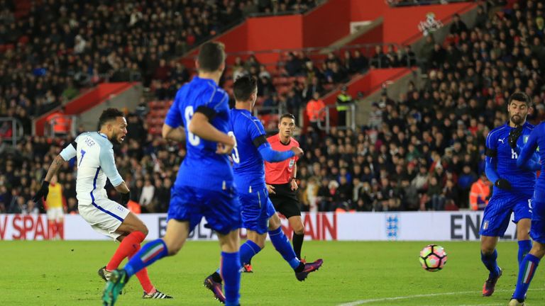 England U21's Lewis Baker (left) scores his sides second goal of the game during the International Friendly at St Mary's Stadium, Southampton.