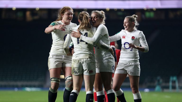 Lydia Thompson of England is congratulated by teammates after scoring a try against Canada 26/11/2016