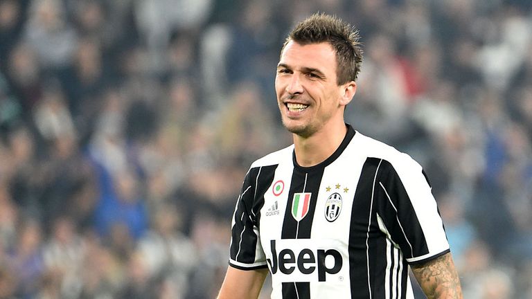 Mario Mandzukic during the Serie A match between Juventus FC and UC Sampdoria at Juventus Stadium on October 26, 2016 in Turin, Italy. 