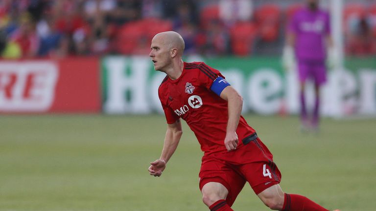 TORONTO, ON - MAY 10:  Michael Bradley #4 of Toronto FC during an MLS soccer game against the Houston Dynamo at BMO Field on May 10, 2015 in Toronto, Ontar
