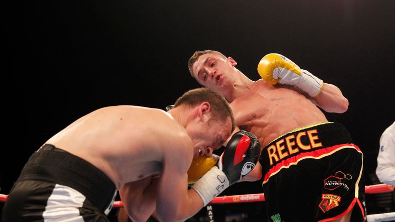 Reece Bellotti beats Ian Bailey to claim English featherweight title