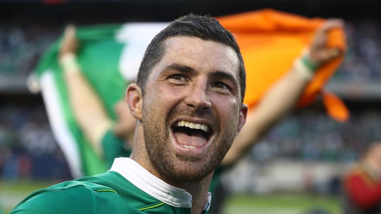 Rob Kearney of Ireland celebrates following his team's 40-29 victory over New Zealand