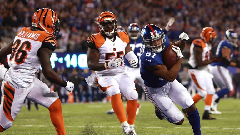 EAST RUTHERFORD, NJ - NOVEMBER 14:  Sterling Shepard #87 of the New York Giants scores a touchdown against the Cincinnati Bengals during the fourth quarter