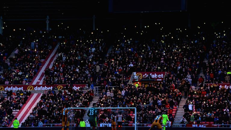The match between Sunderland and Hull was held up for 10 minutes due to a second-half floodlight failure