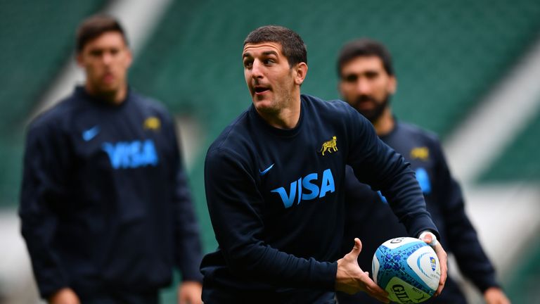 LONDON, ENGLAND - OCTOBER 07:  Tomas Cubelli of Argentina releases a pass during the Argentina Captain's Run ahead of The Rugby Championship match against 